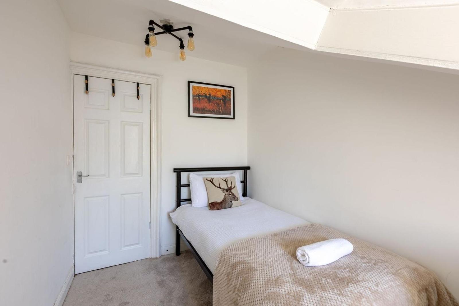 Spacious 3 Bedroom Home In Glasgow - Free Parking Exterior foto
