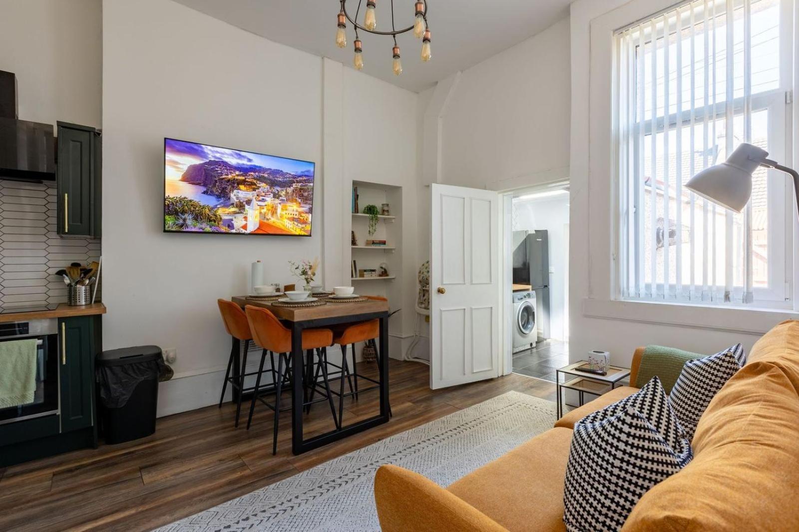 Spacious 3 Bedroom Home In Glasgow - Free Parking Exterior foto